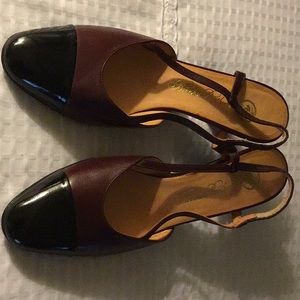 BRAND NEW WINE LEATHER WITH BLACK PATENT TOE SLINGBACKS